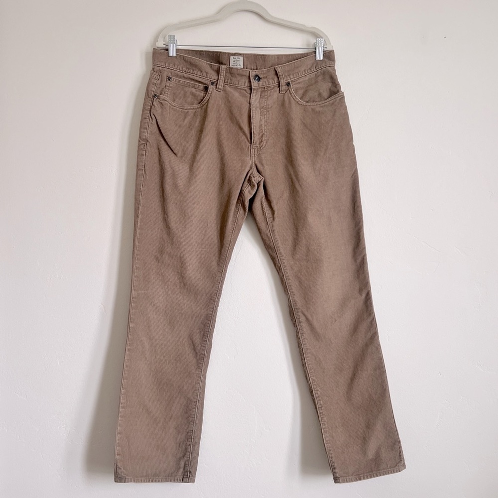J. Crew Men’s Corduroy Straight Leg Pants Size 34” W 30” L. Excellent condition!